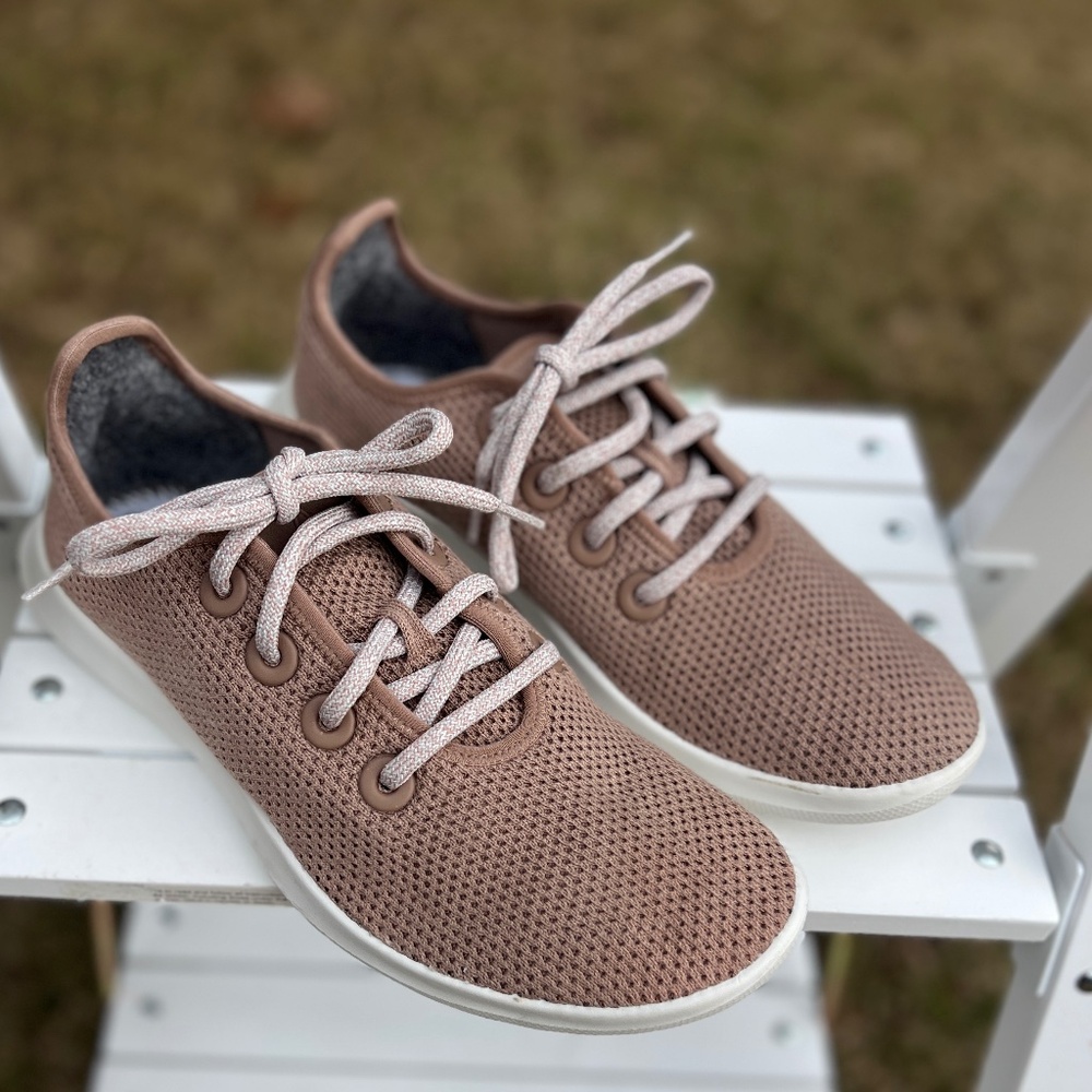 Women's Allbirds Tree Runner ~ Size 9
